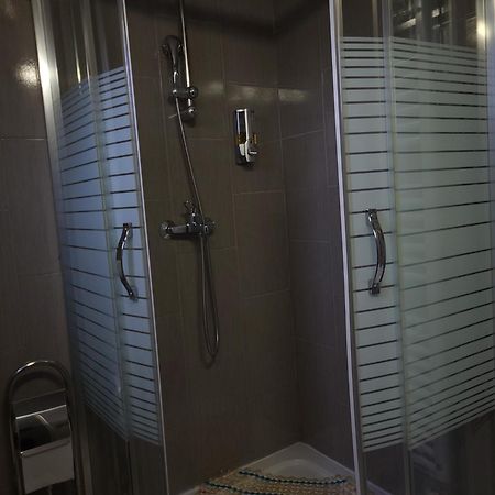 Apartment & Room Toma 斯莫利亚纳茨 外观 照片