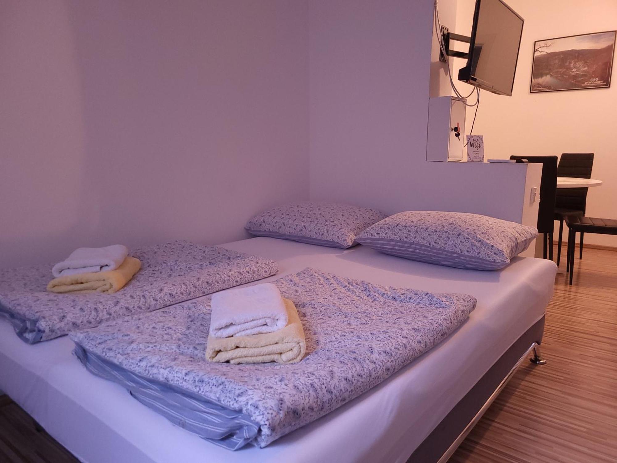 Apartment & Room Toma 斯莫利亚纳茨 外观 照片